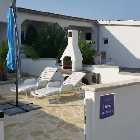 Lijepi Pogled Apartment